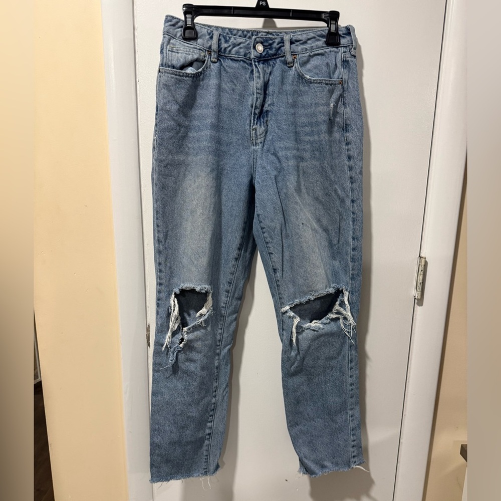 Pacsun Classic Blue Distressed Women's Jeans Style Mom Jean